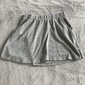 Heather gray gap kids skirt with pockets!